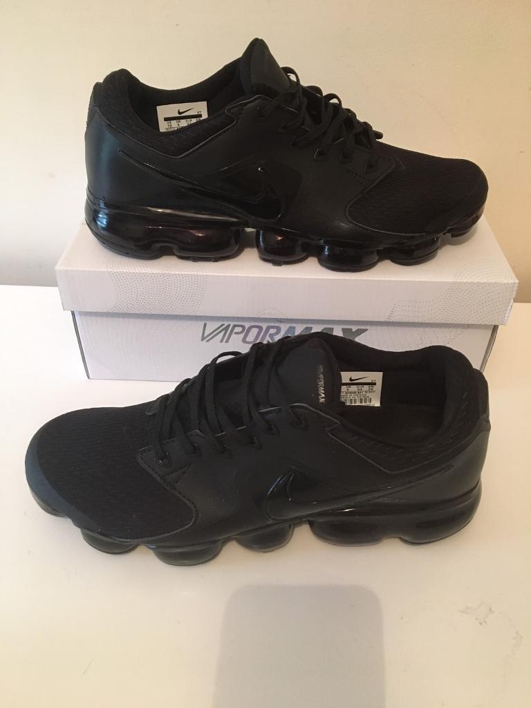 black tns vapormax